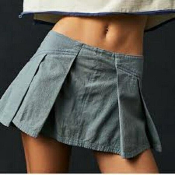 NEW FREE PEOPLE HEARTBREAKER GRAY PLEATED MINI SKORT SZ 12 - Picture 2 of 10